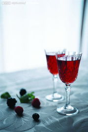 水為舟，脂為岸 科學飲水時間表，助力健康減重之旅